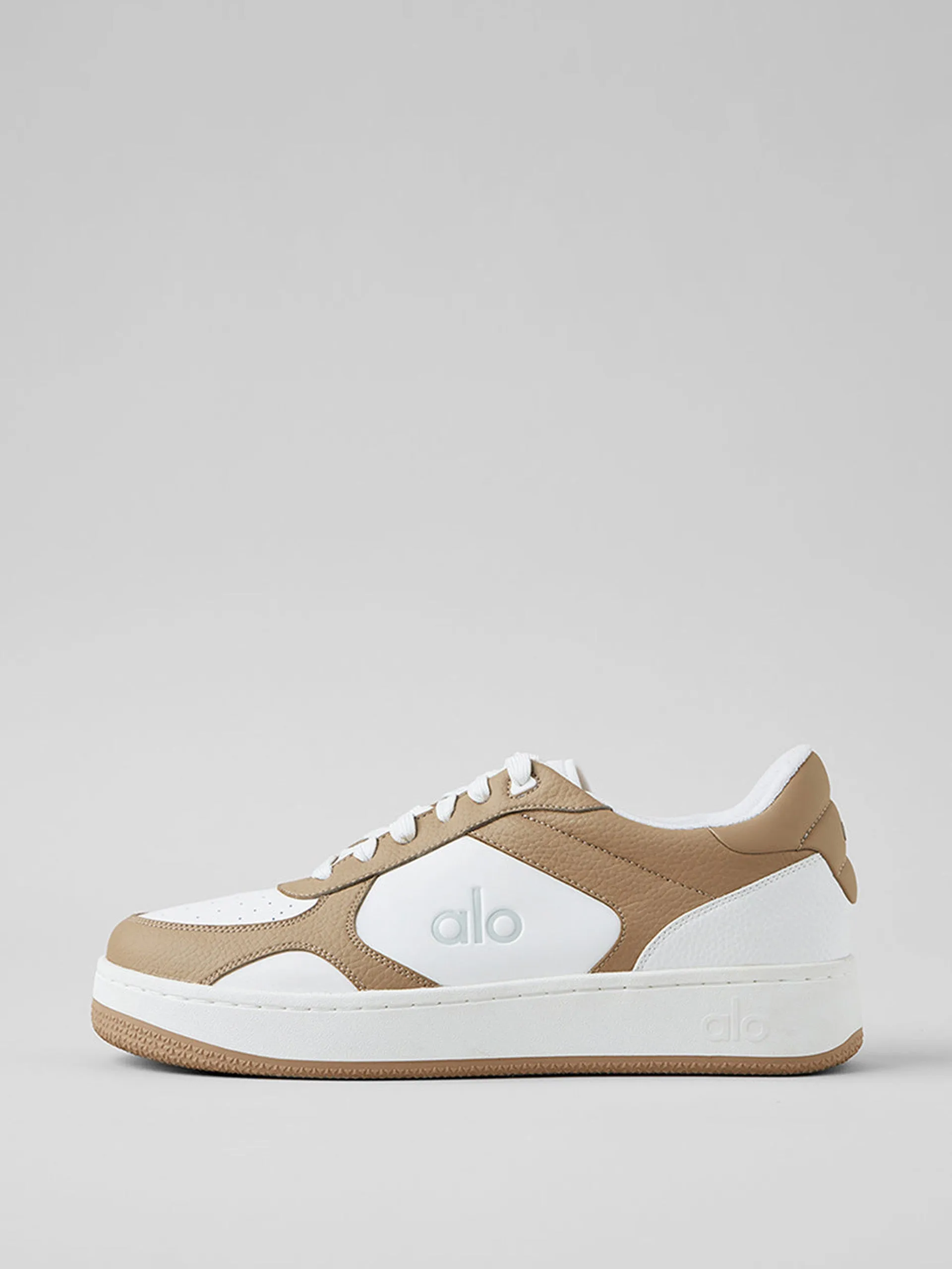Alo recovery mode sneakers