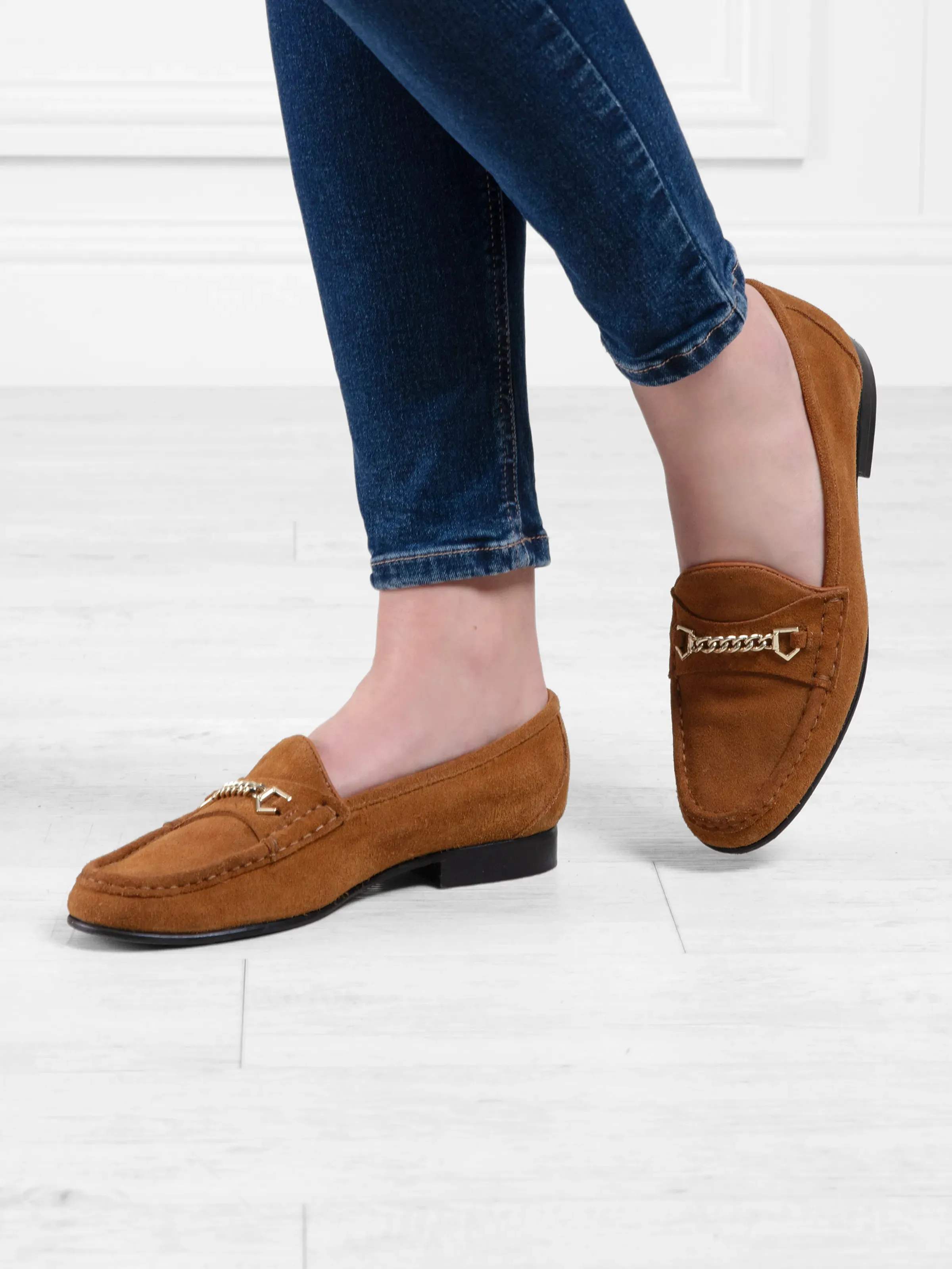 Apsley - Tan Suede