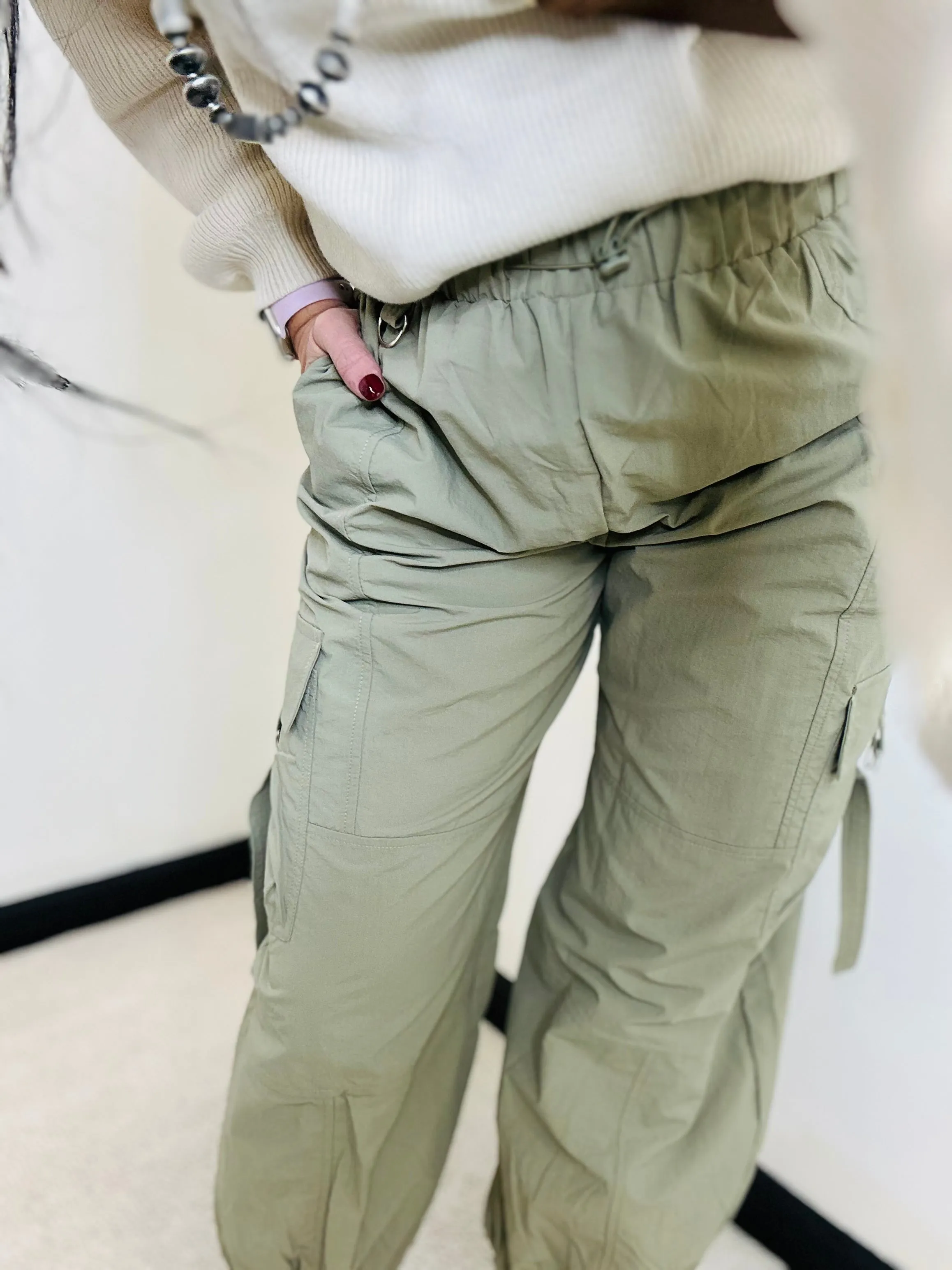 Carter Cargo Joggers in Olive