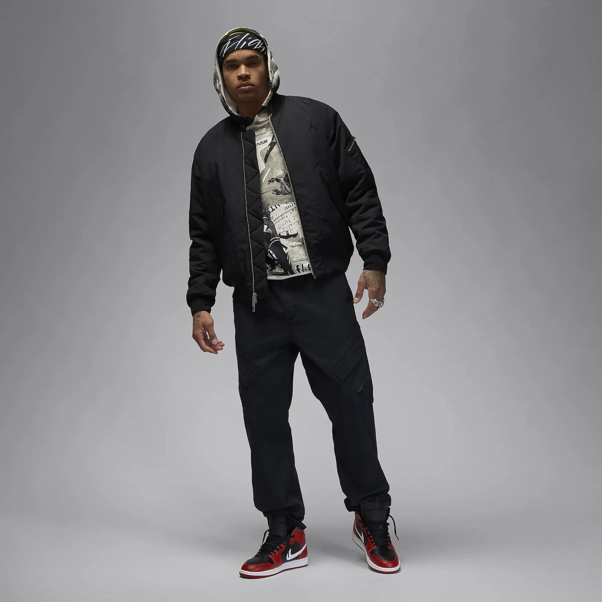 JORDAN | AIR JORDAN 1 MID { BLACK/WHITE-GYM RED