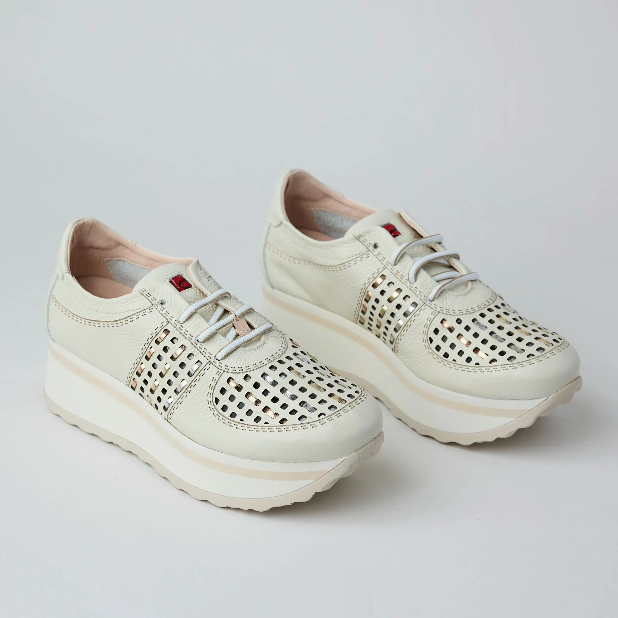 Jose Saenz Flatform Laced Beige Leather Shoes
