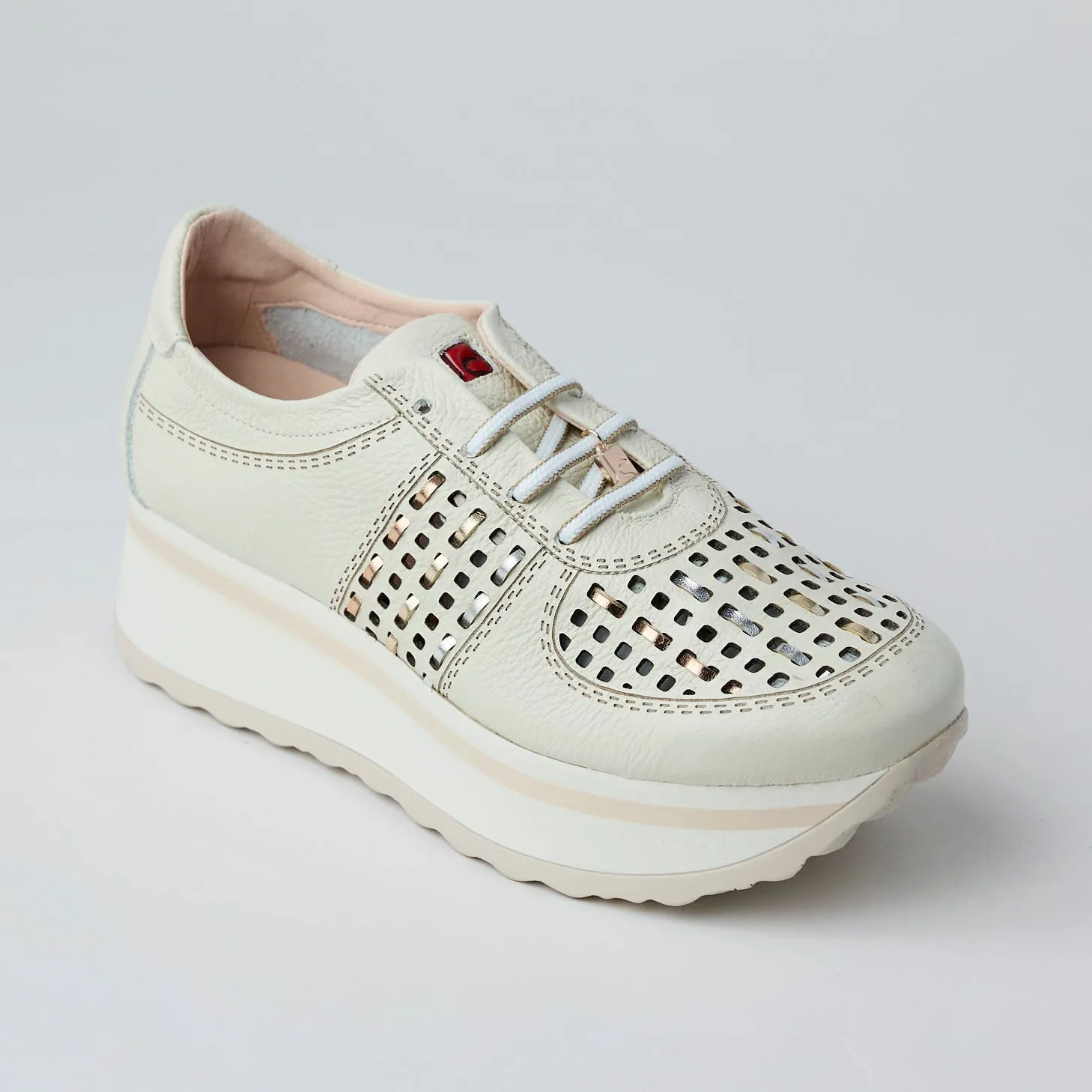 Jose Saenz Flatform Laced Beige Leather Shoes