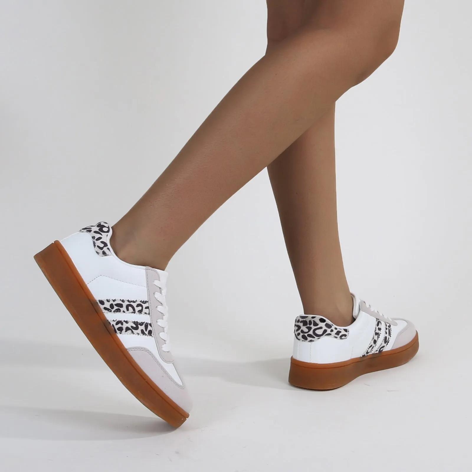 Lisa Retro Gum Sole Sneakers