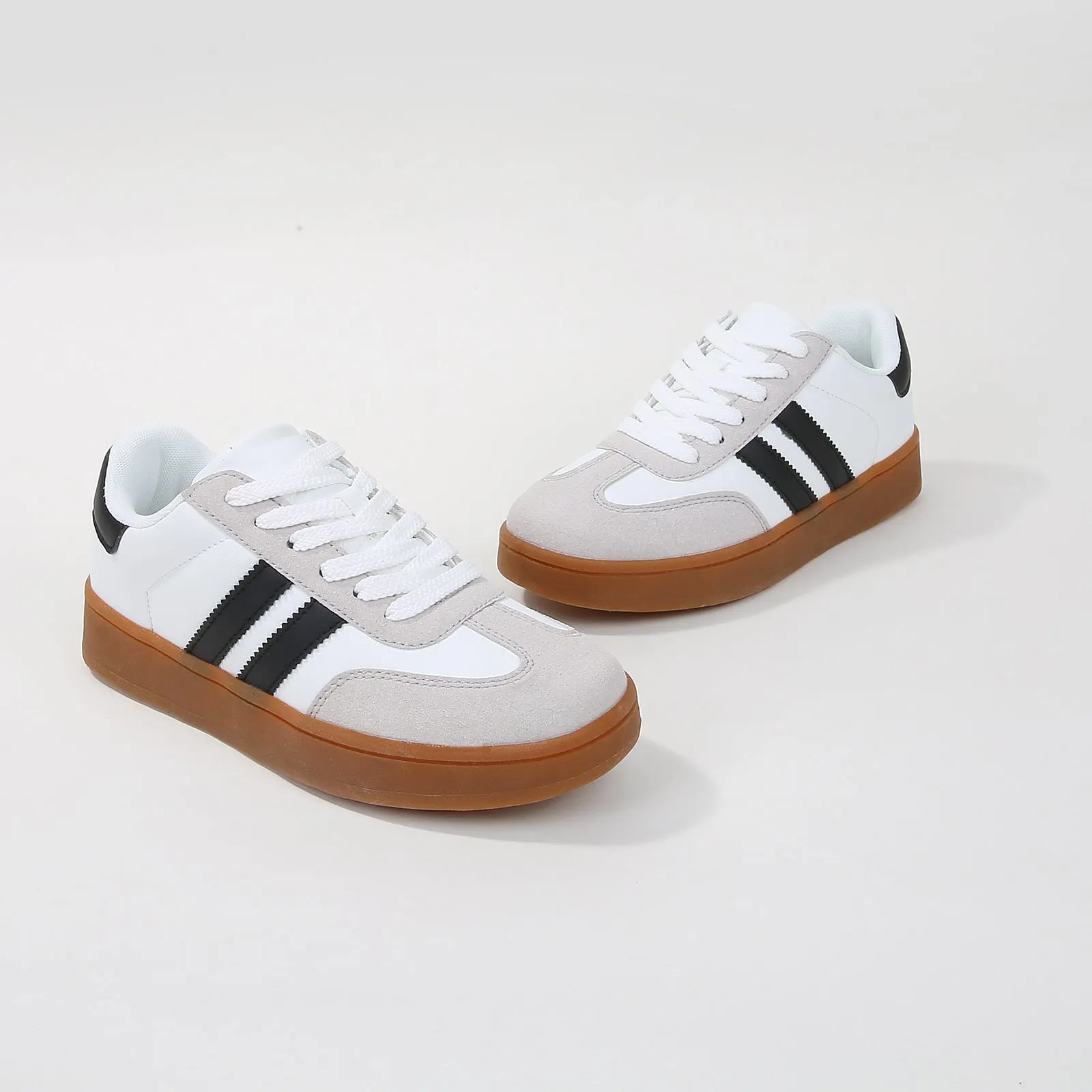 Lisa Retro Gum Sole Sneakers