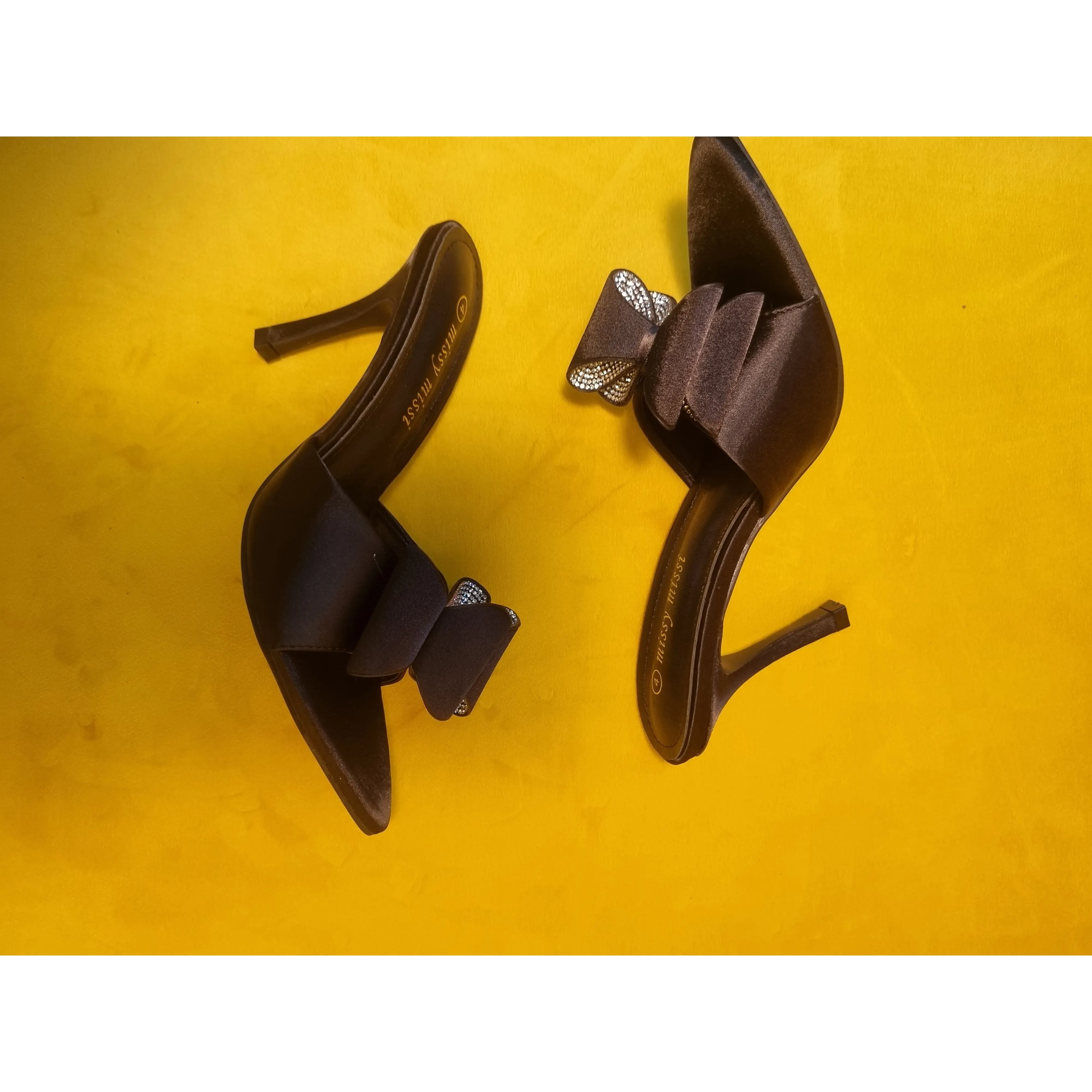 Medium heel slide with bow pewter.