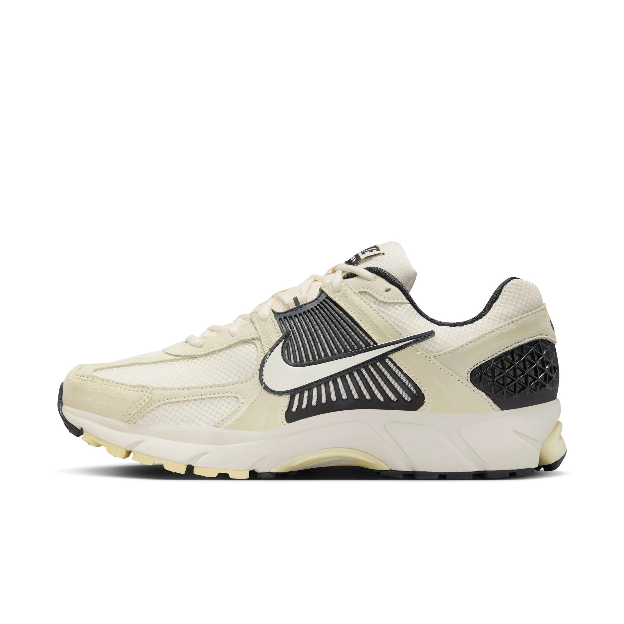 Nike - Zoom Vomero 5 ~ Alabaster