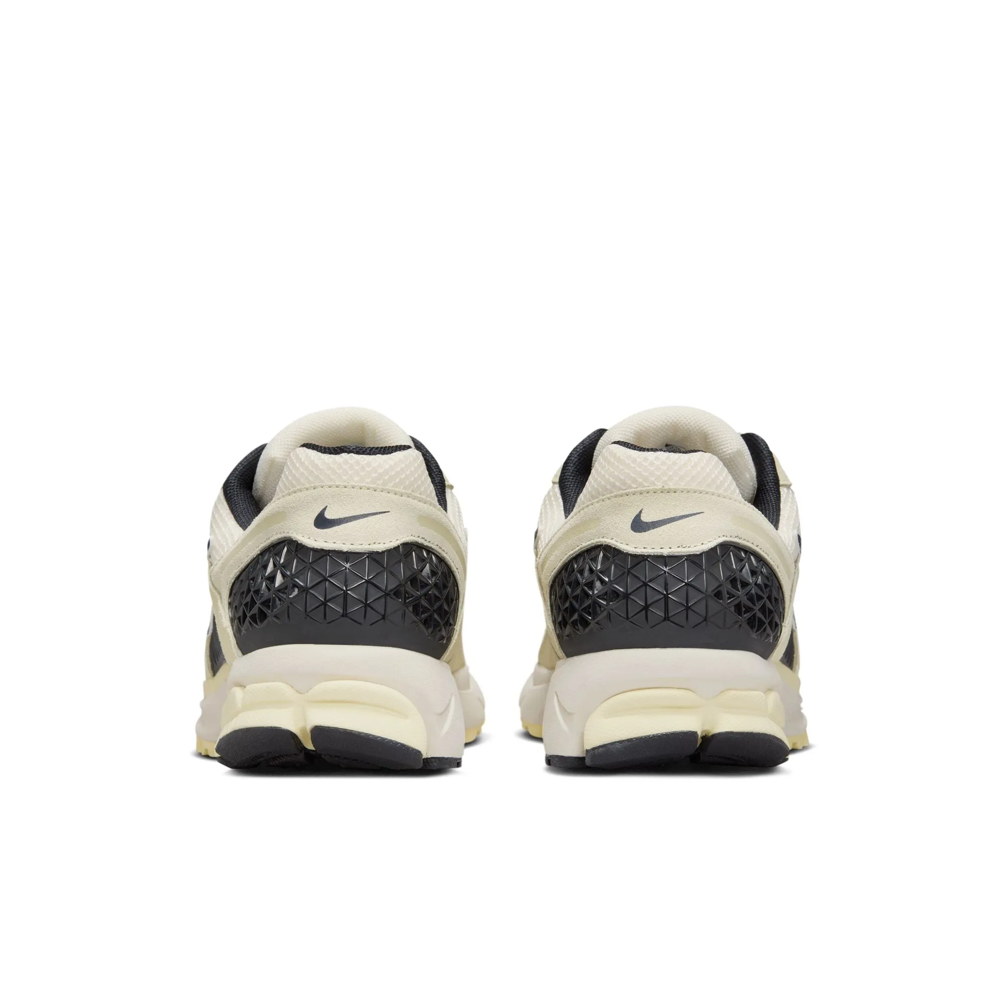 Nike - Zoom Vomero 5 ~ Alabaster