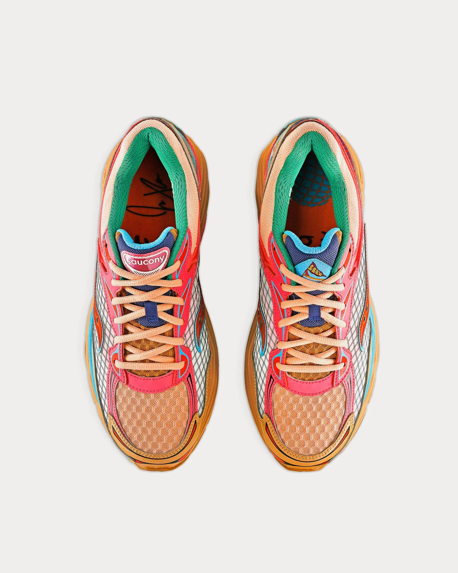 ProGrid Omni 9 Tan / Pink Low Top Sneakers