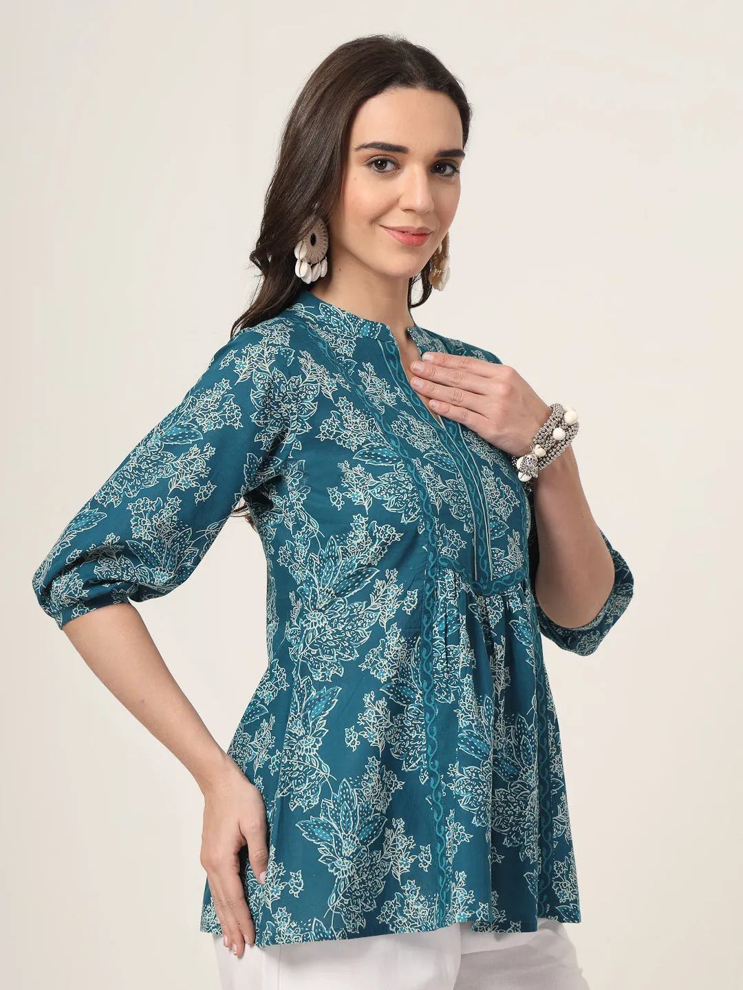 Style Quotient Women Blue and white Printed Tunic