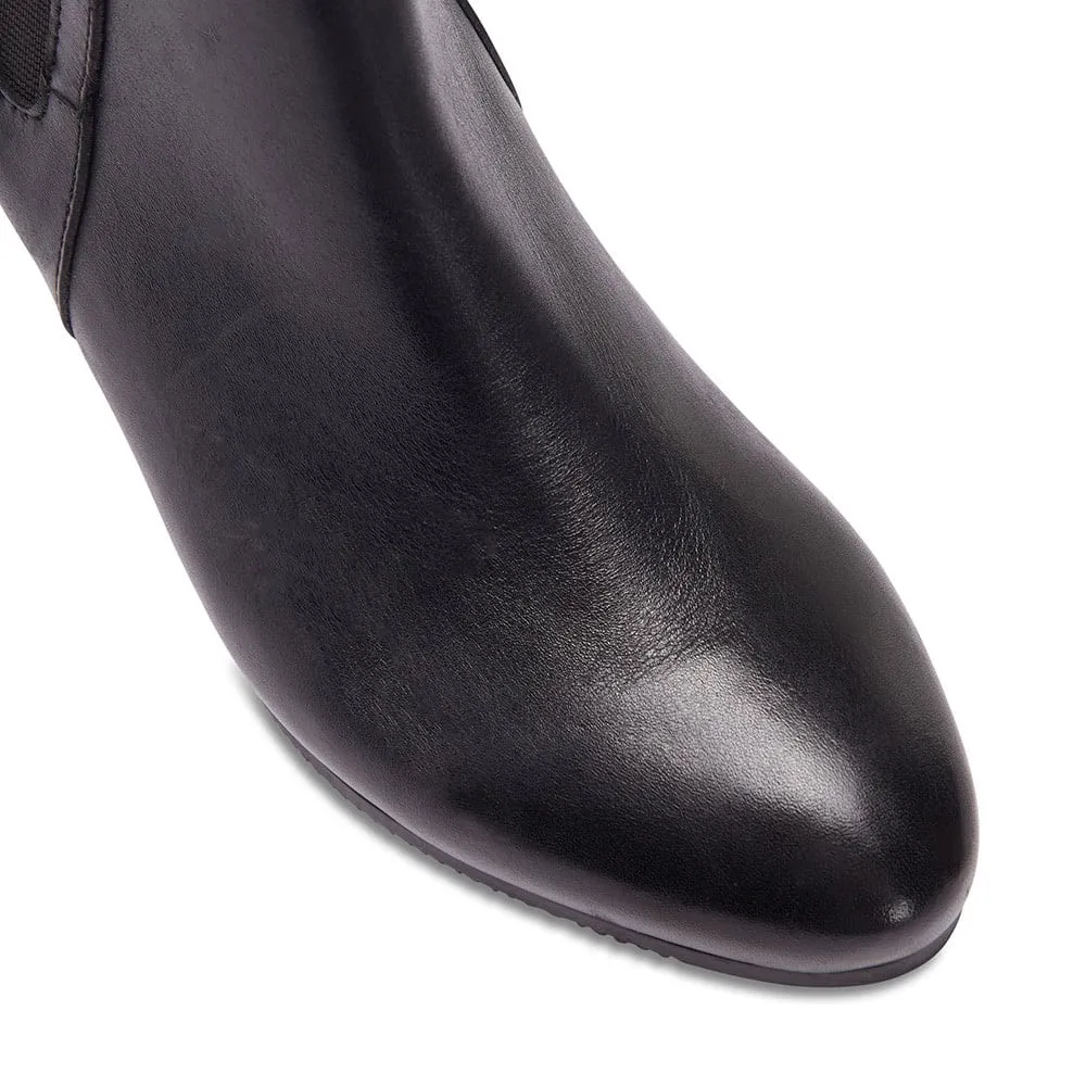 Tasman Boot in Black Leather