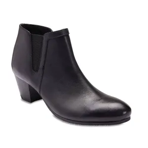 Tasman Boot in Black Leather