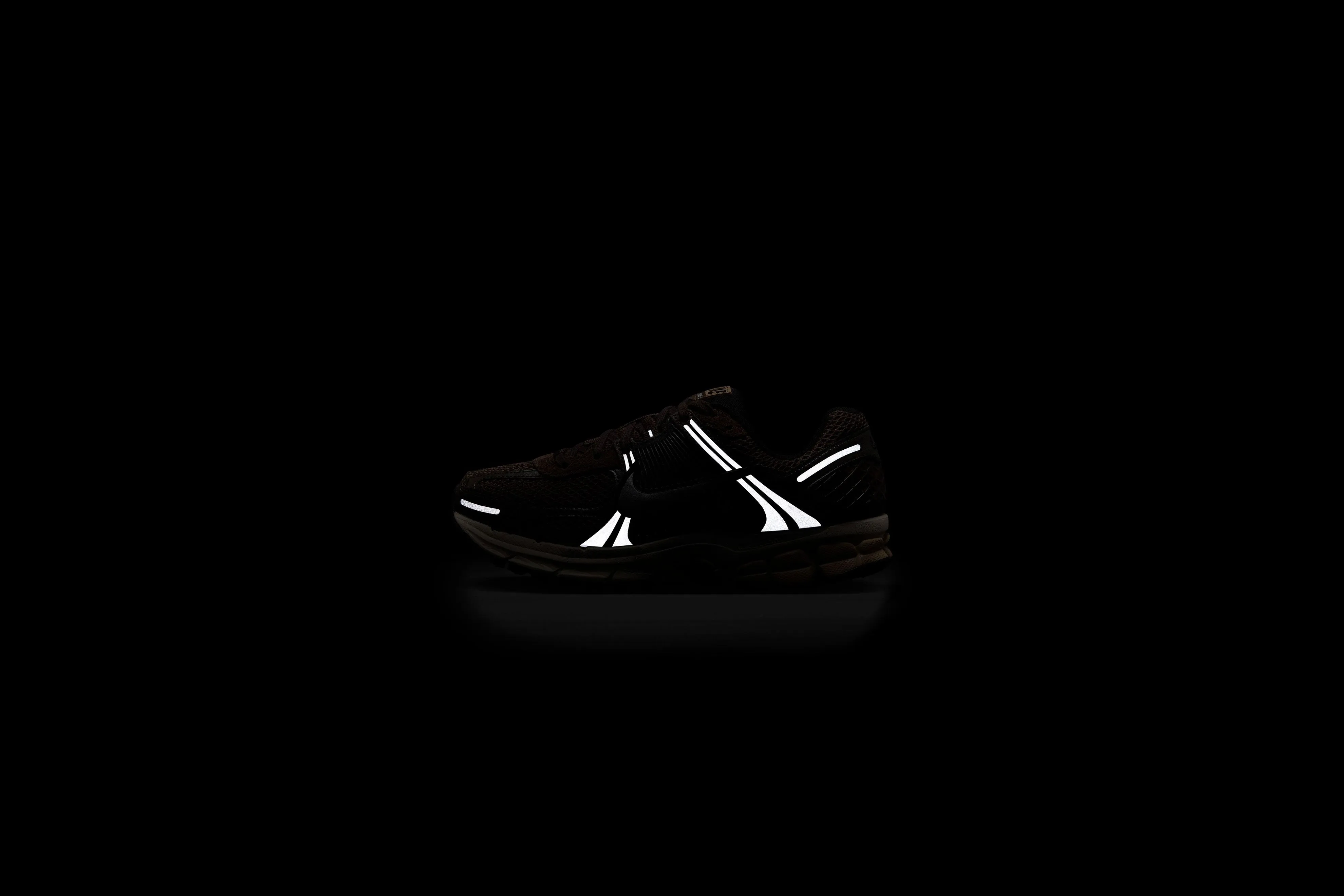 WMNS Nike Zoom Vomero 5 (Baroque Brown/Chrome)