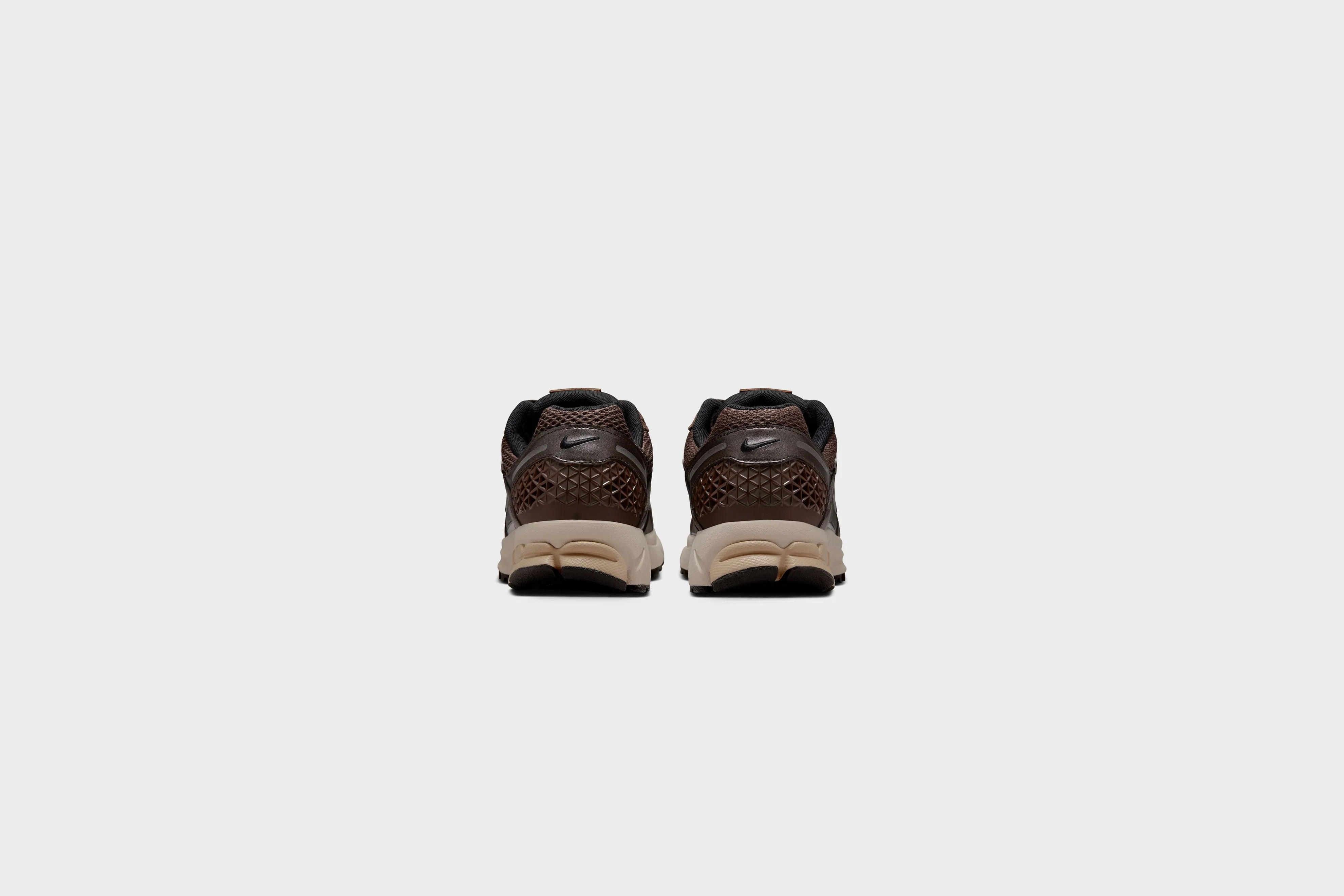WMNS Nike Zoom Vomero 5 (Baroque Brown/Chrome)